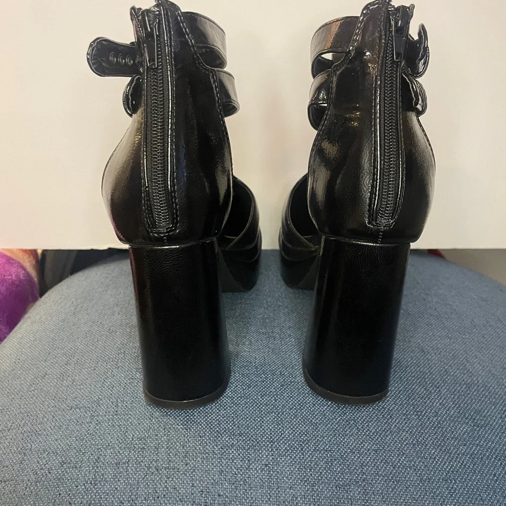 Fashion to Figure Maria Platform Heel- Black Patent- Size 9W - Picture 3 of 10